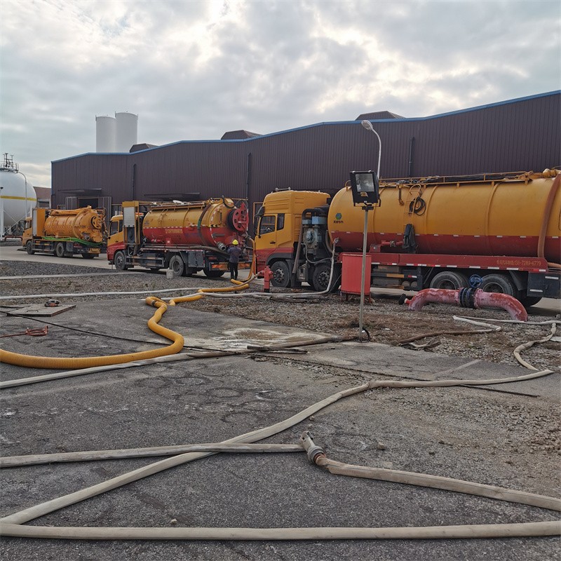 通海口镇污水池清理